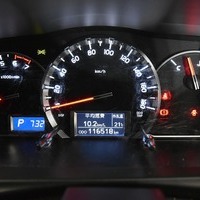 平成27年式 ハイエース S-GL 2WD 2,000cc（ガソリン車）5人乗車 11.65万㎞のサムネイル