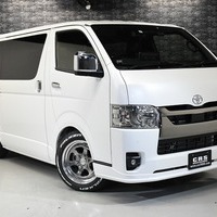 令和4年式 ハイエース S-GL DPⅡ 2WD 2,000cc (ガソリン車) 5人乗車 0.34万kmのサムネイル