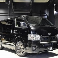 ⑯ CRSファミリーパッケージ ハイエース S-GL DPⅡ2,800CC ディーゼル車 5人乗り 即納車のサムネイル