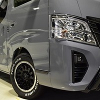 ①キャラバンパッケージ　GRANDプレミアムGX　2WD　2400cc　ディーゼルのサムネイル