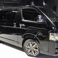 ⑯ CRSファミリーパッケージ ハイエース S-GL DPⅡ2,800CC ディーゼル車 5人乗り 即納車のサムネイル