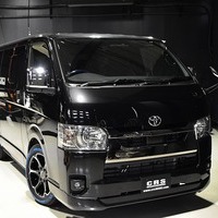 ⑲ CRS-PKG ハイエース S-GL DPⅡ 2WD 2,800CC ディーゼルターボ 5人乗り 即納車のサムネイル