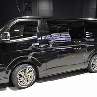 ⑯ CRSファミリーパッケージ ハイエース S-GL DPⅡ2,800CC ディーゼル車 5人乗り 即納車のサムネイル