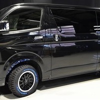 ⑫ CRSクロカンスタイル ハイエース S-GL DPⅡ 4WD 2,800CC ディーゼル車 5人乗り 即納車のサムネイル