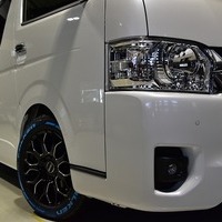 ⑰ CRS-PKG ハイエース ワゴン 2WD  2,700CC ガソリン 10人乗り 即納車のサムネイル