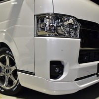 ⑮ CRS-PKG ハイエース S-GL DPⅡ 2WD 2,800CC ディーゼル車 5人乗り 即納車のサムネイル