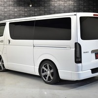 令和4年式 ハイエース S-GL DPⅡ 2WD 2,800cc (ディーゼル車) 5人乗車 1.26万kｍのサムネイル