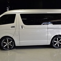 23. CRS-PKG ハイエース S-GLワイド DPⅡ 2WD 2,700CC ガソリン車 5人乗り 即納車のサムネイル