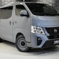 2829 令和5年 日産 キャラバン NV350 GRAND プレミアムGX 2WD 2,400CC ディーゼル車 5人乗り　20㎞のサムネイル