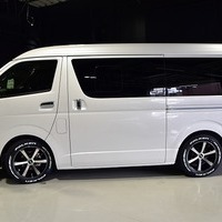 20. CRS-PKG ハイエース S-GLワイド DPⅡ 2WD 2,800CC ディーゼルターボ 5人乗り 即納車のサムネイル