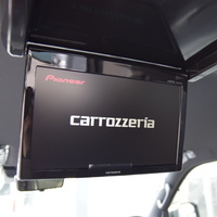 ハイエースDPⅡワイドボディ　２WD　2800㏄　2/5人乗り　パールホワイト　CRSパッケージのサムネイル