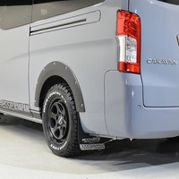 8 キャラバン パッケージ NV350 GRAND プレミアムGX 2WD 2,500CC ディーゼル車 5人乗りのサムネイル