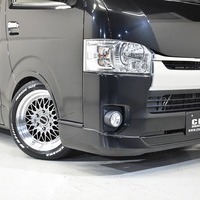 3370 平成26年式 ハイエース スーパーGL 2WD 2,000cc (ガソリン車) 5人乗車 6.94万kmのサムネイル