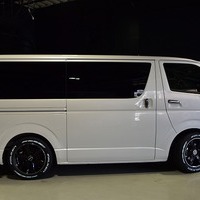 28. CRS-PKG ハイエース S-GL DPⅡ 2WD 2,000CC ガソリン車 5人乗り 即納車のサムネイル