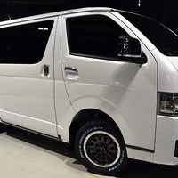 ｆ.オフロードスタイル JAOS ハイエース DP-Ⅱ 4WD 2,800CC ディーゼル車 5人乗り 即納車のサムネイル