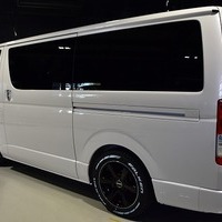 ｄ. CRS-PKG ハイエース S-GL DPⅡ 2WD 2,800CC ディーゼル車 5人乗り 即納車のサムネイル