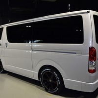 ｄ. CRS-PKG ハイエース S-GL DPⅡ 2WD 2,800CC ディーゼル車 5人乗り 即納車のサムネイル