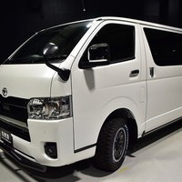 ｆ.オフロードスタイル JAOS ハイエース DP-Ⅱ 4WD 2,800CC ディーゼル車 5人乗り 即納車のサムネイル