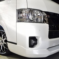 31. CRS-PKG ハイエース S-GLワイド DPⅡ 2WD 2,800CC ディーゼル車 5人乗り 即納車のサムネイル