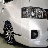 31. CRS-PKG ハイエース S-GLワイド DPⅡ 2WD 2,800CC ディーゼル車 5人乗り 即納車のサムネイル