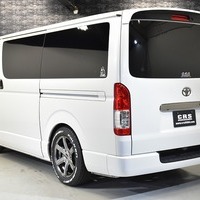 3373 平成30年式 ハイエース スーパーGL ダークプライムⅡ 2WD 2,000cc (ガソリン車) 5人乗車 6.87万kmのサムネイル