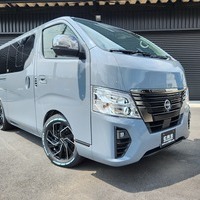 キャラバンパッケージ　日産　キャラバン　GRANDプレミアムGX　2WD　2000cc　ガソリン車　5人乗りのサムネイル