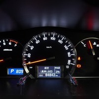 3547 平成27年式 ハイエース スーパーGL ダークプライム 2WD 2,000cc (ガソリン車) 5人乗車 8.48万kmのサムネイル