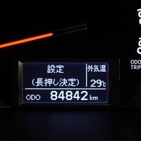 3547 平成27年式 ハイエース スーパーGL ダークプライム 2WD 2,000cc (ガソリン車) 5人乗車 8.48万kmのサムネイル