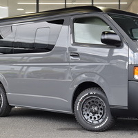 2223　平成28年式 ハイエース ワゴンGL ベッドキットⅤ内装袈装 全塗装 2WD 2,700cc (ガソリン車) 10人乗車 1.7万kmのサムネイル