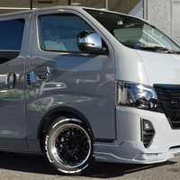 千葉店【Black　Style】キャラバン NV350 GRAND プレミアムGX 2WD 2,400CC ディーゼル車 5人乗りのサムネイル