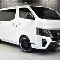 3360 CRSコンプリート 日産 キャラバン GRANDプレミアム GX 2WD 2,400CC ディーゼル車 5人乗りのサムネイル