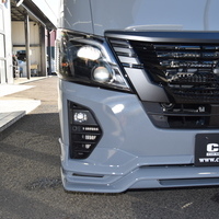 千葉店【Black　Style】キャラバン NV350 GRAND プレミアムGX 2WD 2,400CC ディーゼル車 5人乗りのサムネイル