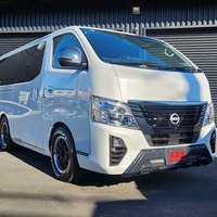 登録済み未使用車　日産　キャラバン　GRANDプレミアムGX　2WD　2400cc　ディーゼル車　5人乗り　のサムネイル