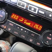 3649 デリカCRSコンプリート 三菱 デリカ D5 P 4WD 2,200CC ディーゼル車 7人乗りのサムネイル