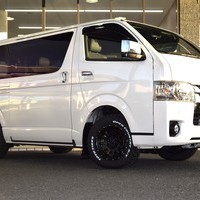 3704 令和2年式 ハイエース スーパーGL ダークプライムⅡ4WD 2,800cc (ディーゼル車) 5人乗車 0.65万kmのサムネイル