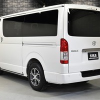 3704 令和2年式 ハイエース スーパーGL ダークプライムⅡ4WD 2,800cc (ディーゼル車) 5人乗車 0.65万kmのサムネイル