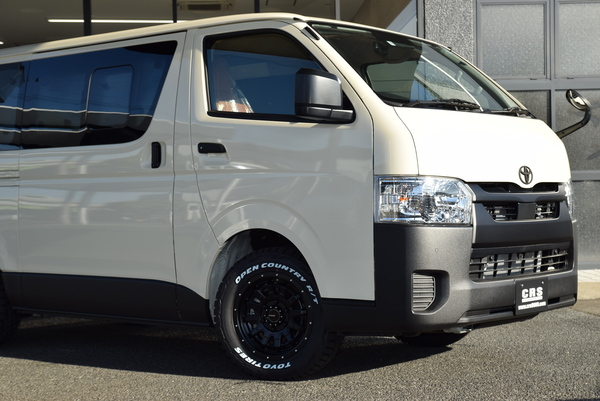 ハイエース200系ハロゲンヘッドランプ純正新車外し