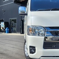 3766　令和5年式 ハイエース　スーパーGL　ダークプライムⅡ　4WD　2800cc　ディーゼル車　5人乗り　23kmのサムネイル