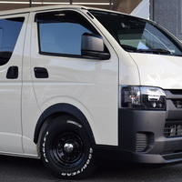 3793　令和3年式　ハイエースバン　DX　2WD　2000cc　ガソリン車　6人乗り　5,274kmのサムネイル