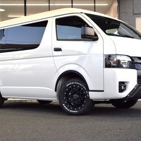 3201　千葉店【BLACK　STYLE】ハイエース ワゴンGL 4WD 2,700CC ガソリン車 10人乗りのサムネイル