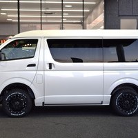 3201　千葉店【BLACK　STYLE】ハイエース ワゴンGL 4WD 2,700CC ガソリン車 10人乗りのサムネイル