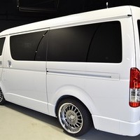 50.スタイルパッケージ ハイエース ワイドS-GL DPⅡ 2WD 2,800㏄ ディーゼル車 5人乗りのサムネイル