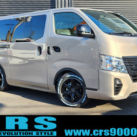 キャラバン　50th　Anniversary（50周年記念車）2WD　2400cc　ディーゼル車　5人乗りのサムネイル
