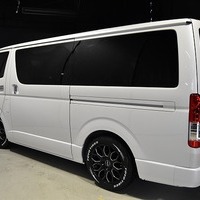 54.CRSパッケージ ハイエース SGL DPⅡ 2,800㏄ ディーゼル車 5人乗り 新車展示車のサムネイル