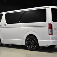 54.CRSパッケージ ハイエース SGL DPⅡ 2,800㏄ ディーゼル車 5人乗り 新車展示車のサムネイル