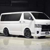 54.CRSパッケージ ハイエース SGL DPⅡ 2,800㏄ ディーゼル車 5人乗り 新車展示車のサムネイル