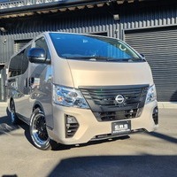 キャラバン　50th　Anniversary（50周年記念車）2WD　2000cc　ガソリン車　5人乗りのサムネイル