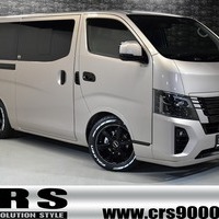 3858 日産 キャラバン CRSコンプリート GRANDプレミアム GX 50thアニバーサリー 2WD 2,400CC ディーゼル車 5人乗りのサムネイル