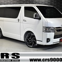 3507 ファミリーパッケージ ハイエース スーパーGL ダークプライムⅡ 2WD 2,000CC ガソリン車 5人乗りのサムネイル