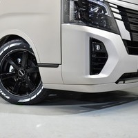 3858 日産 キャラバン CRSコンプリート GRANDプレミアム GX 50thアニバーサリー 2WD 2,400CC ディーゼル車 5人乗りのサムネイル